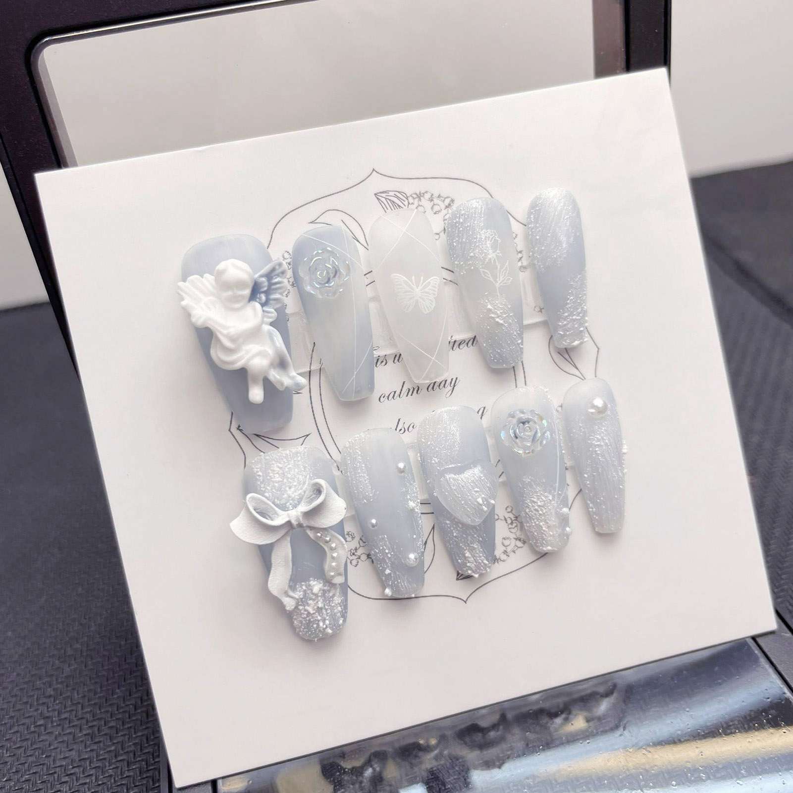 Uñas postizas de Ángel de yeso - Nail Art Press On reseña y precio